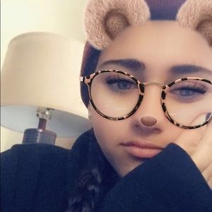 Meet your Posher, Sansandy